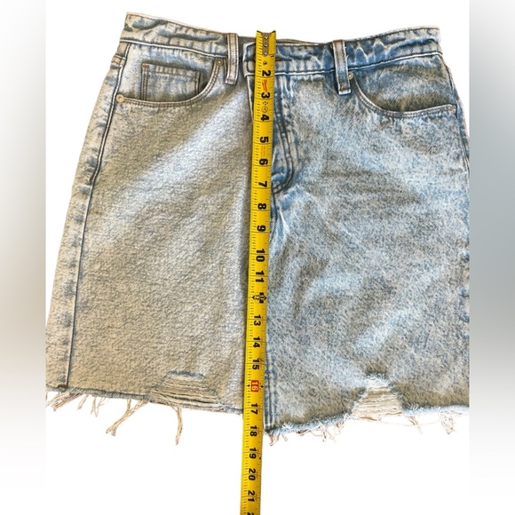 Blank NYC Denim Distressed Raw Hem Pockets size 29 - Picture 3 of 10